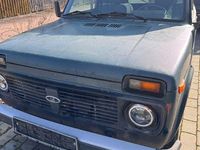 Gebraucht Lada niva 82 PS (60 kW) 2009 Grün SUV