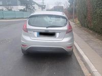 Gebraucht Ford Fiesta 69 PS (50 kW) 2009 Silber Kleinwagen