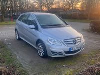 Gebraucht Mercedes E350 Elegance 231 PS (169 kW) 2010 Silber Limousine