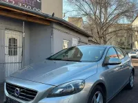 Gebraucht Volvo V40 You! 114 PS (83 kW) 2014 Silber Limousine
