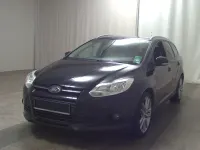 Gebraucht Ford Focus Trend 125 PS (91 kW) 2011 Panther schwarz metallic Kombi