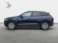 Gebraucht VW Touareg Basis 231 PS (169 kW) 2025 Meloe blue kristalleffekt SUV