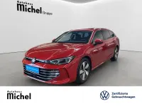 Gebraucht VW Passat Elegance 150 PS (110 kW) 2024 Rot Kombi