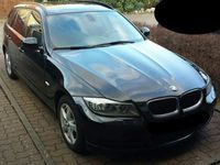 Gebraucht BMW 316 116 PS (85 kW) 2010 Schwarz metallic Kombi