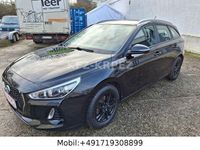 Gebraucht Hyundai i30 120 PS (88 kW) 2018 Schwarz Kombi