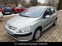 Gebraucht Peugeot 307 Tendance 109 PS (80 kW) 2002 Silber Limousine