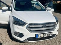Gebraucht Ford Kuga 175 PS (128 kW) 2018 Weiß SUV
