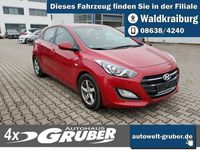 Gebraucht Hyundai i30 101 PS (74 kW) 2016 Ultimate red (metallic) Limousine