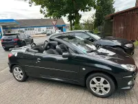 Gebraucht Peugeot 206 CC 109 PS (80 kW) 2003 Schwarz Cabrio