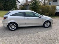 Gebraucht Opel Astra GTC Edition 105 PS (77 kW) 2006 Starsilber/silver iii Coupé
