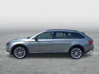 Gebraucht Skoda Superb 200 PS (147 kW) 2023 Graphitegrau metallic Kombi