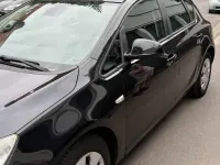 Gebraucht Opel Astra 140 PS (102 kW) 2010 Schwarz Kleinwagen