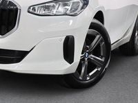 Gebraucht BMW 218 Efficient Dynamics 136 PS (100 kW) 2022 Weiß Van / Kleinbus