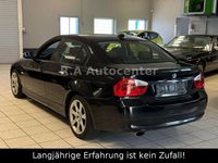 Usata BMW 318 143 CV (105 kW) 2008 Nero Berlina