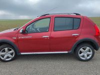 Gebraucht Dacia Sandero Stepway 84 PS (61 kW) 2012 Rot Limousine