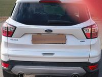 Gebraucht Ford Kuga Titanium 150 PS (110 kW) 2019 Weiß SUV