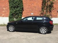 Gebraucht BMW 116 122 PS (89 kW) 2007 Schwarz Kleinwagen