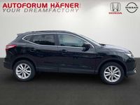 Gebraucht Nissan Qashqai N-Connecta 116 PS (85 kW) 2015 Schwarz SUV