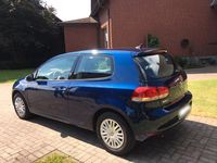 Gebraucht VW Golf VI 105 PS (77 kW) 2010 Blau Kleinwagen