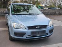 Second-hand Ford Focus 101 CP (74 kW) 2005 Albastru Break