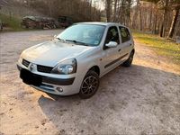 Second-hand Renault Clio II 75 CP (55 kW) 2001 Argintiu Hatchback