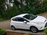 Gebraucht Ford Fiesta Titanium 95 PS (69 kW) 2011 Weiß Limousine
