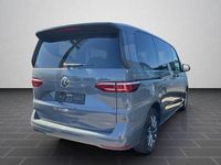 Gebraucht VW Multivan Life 150 PS (110 kW) 2023 Pure grey Van
