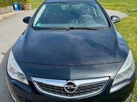 Usata Opel Astra 140 CV (102 kW) 2012 Nero Berlina