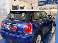 Gebraucht Mini Cooper 136 PS (100 kW) 2018 Blau Kleinwagen