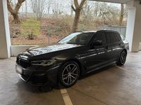 Gebraucht BMW 520 M Sport 190 PS (139 kW) 2023 Grau Kombi