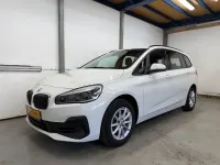 Używany BMW 218 Advantage 140 KM (102 kW) 2019 Biały Minivan