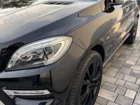 Gebraucht Mercedes ML350 258 PS (189 kW) 2012 Schwarz SUV