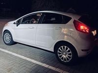 Gebraucht Ford Fiesta Titanium 120 PS (88 kW) 2009 Weiß Kleinwagen