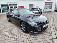 Gebraucht VW Passat Elegance 150 PS (110 kW) 2025 Grenadillschwarz metallic Kombi
