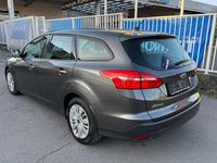 Gebraucht Ford Focus Trend 95 PS (69 kW) 2015 Grau Kombi