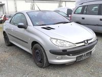 Gebraucht Peugeot 206 CC 109 PS (80 kW) 2001 Visionblau Cabrio
