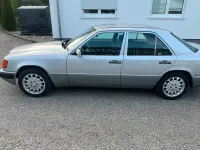 Gebraucht Mercedes 230 132 PS (97 kW) 1992 Silber Limousine