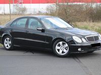 Gebraucht Mercedes E240 Avantgarde 177 PS (130 kW) 2005 Schwarz Limousine