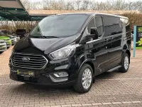 Gebraucht Ford Tourneo Titanium 150 PS (110 kW) 2022 Obsidianschwarz metallic Van / Kleinbus