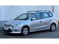 Gebraucht Hyundai i30 Edition 90 PS (66 kW) 2012 Silber Kombi