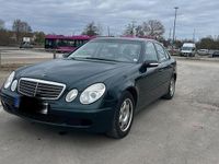Gebraucht Mercedes E220 Classic 150 PS (110 kW) 2002 Grün Limousine