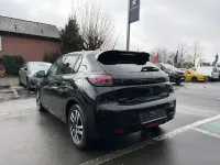 Gebraucht Peugeot 208 Allure 101 PS (74 kW) 2023 Schwarz Kleinwagen