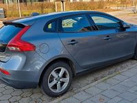 Gebraucht Volvo V40 Linje You! 120 PS (88 kW) 2015 Grau Limousine