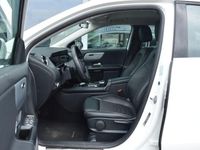 Gebraucht Mercedes GLA200 Business 163 PS (119 kW) 2021 Weiß SUV
