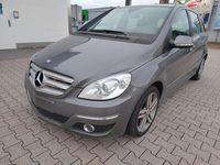 Gebraucht Mercedes B180 Sport Edition 109 PS (80 kW) 2010 Grau Van / Kleinbus