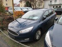 Gebraucht Ford Focus Trend 120 PS (88 kW) 2015 Blazerblau Kombi
