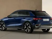 Neu Audi A3 204 PS (150 kW) 2026 Navarrablau metallic SUV