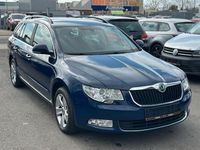 Gebraucht Skoda Superb 140 PS (102 kW) 2011 Blau Kombi