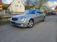 Gebraucht Mercedes E240 Avantgarde 177 PS (130 kW) 2002 Silber Limousine