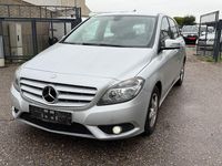 Gebraucht Mercedes B180 Edition 109 PS (80 kW) 2014 Silber Van / Kleinbus